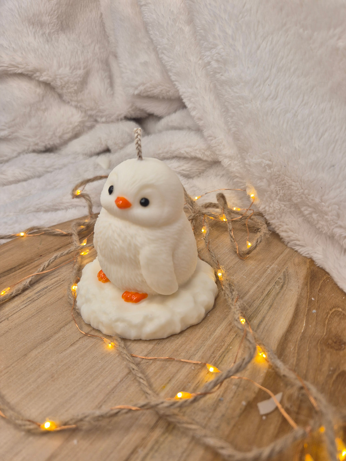 Schneeflöckchen – niedliche Pinguin-Kerze