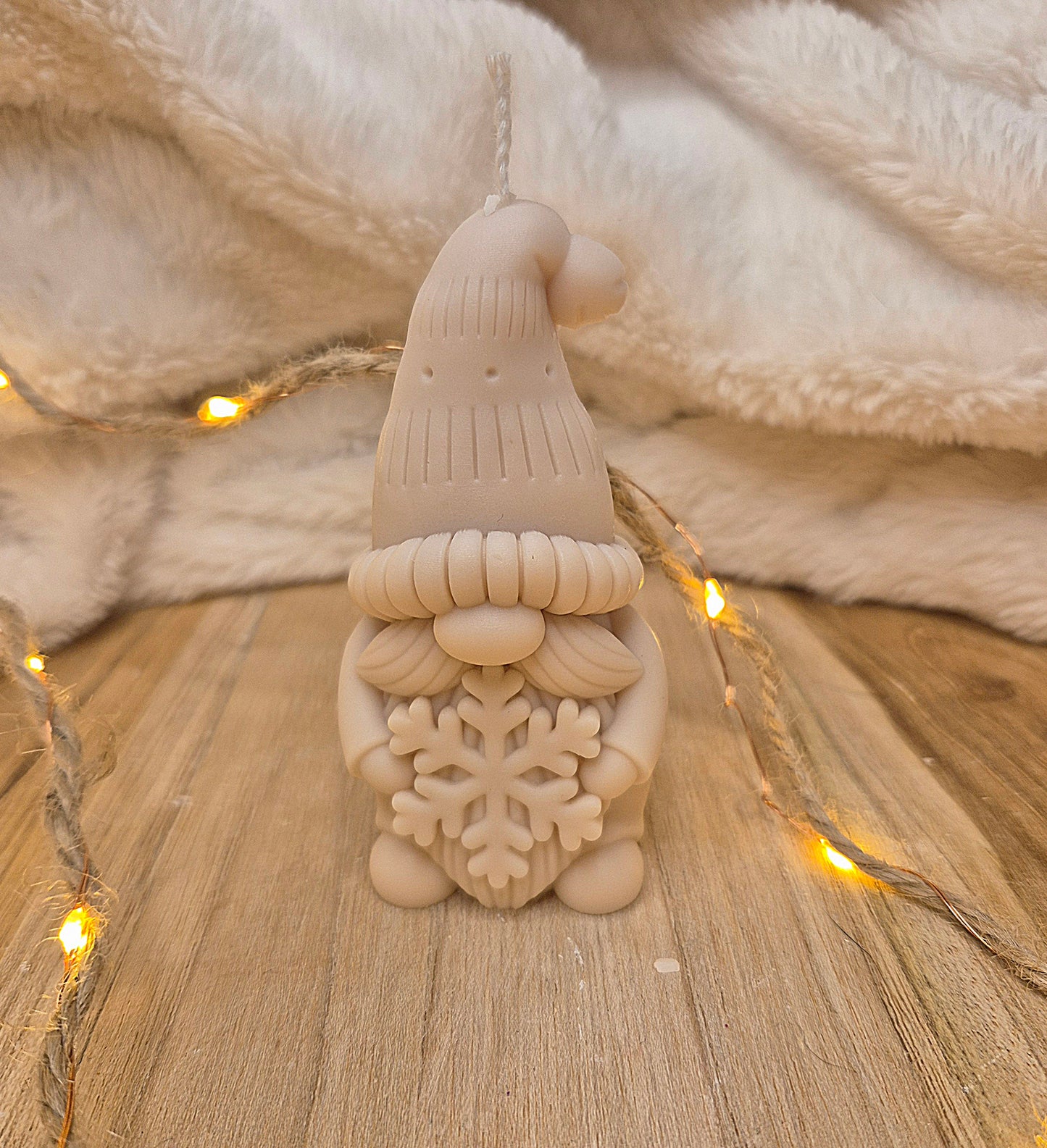 Winterwichtel mit Schneeflocke