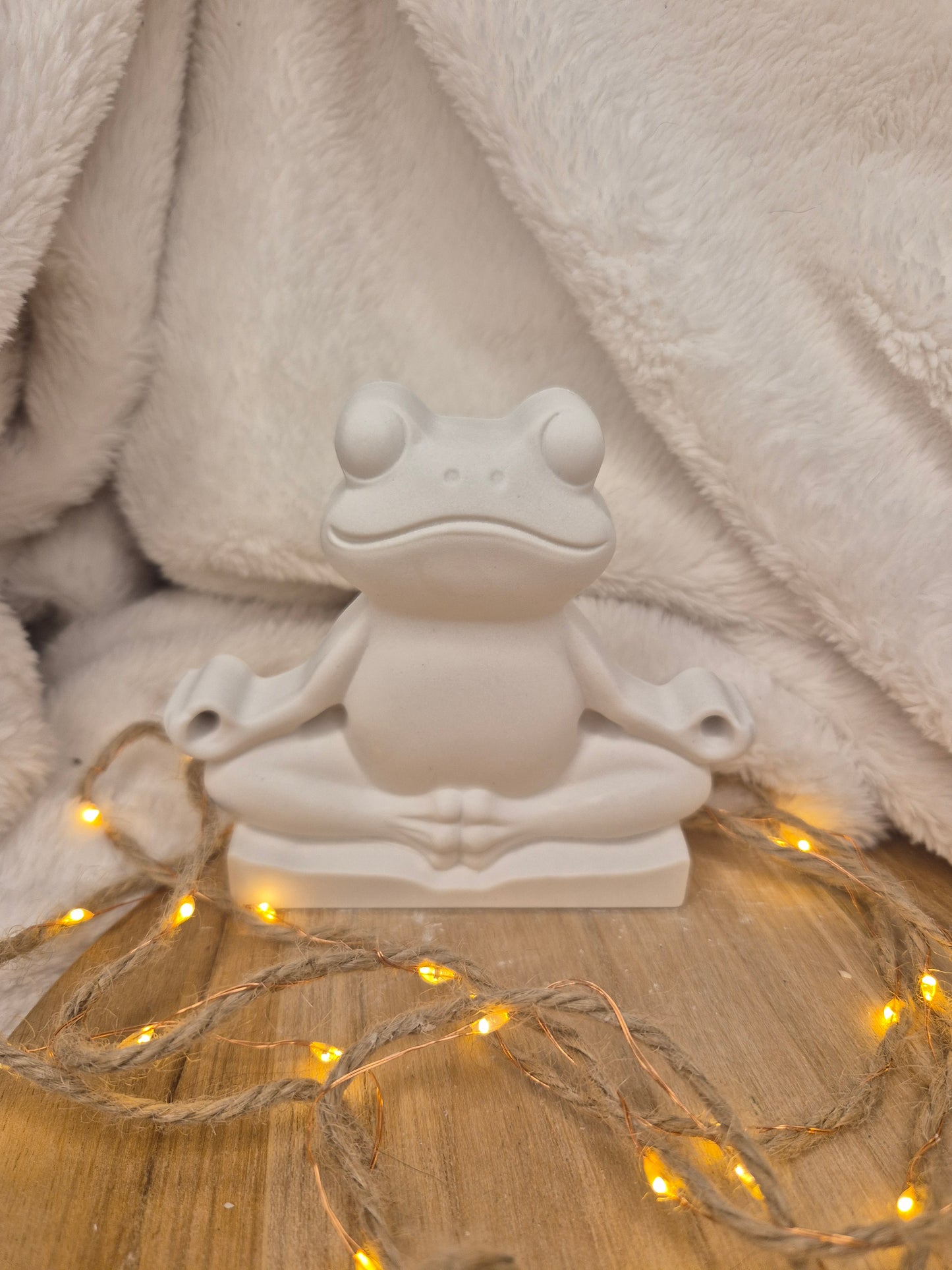 Meditierender Frosch – Entspannende Dekofigur für Ruhe und Gelassenheit