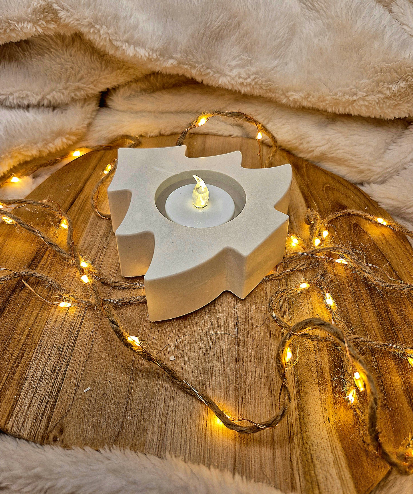 Teelichthalter „Tannenbaum“ – Warmes Licht für kalte Tage